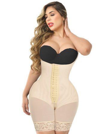 Hourglass figure with a small waist and two sizes larger in the hips. Half Leg